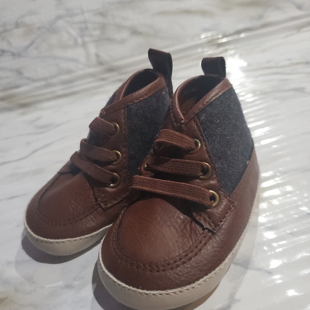 Old Navy Baby 3-6M High Top Shoes